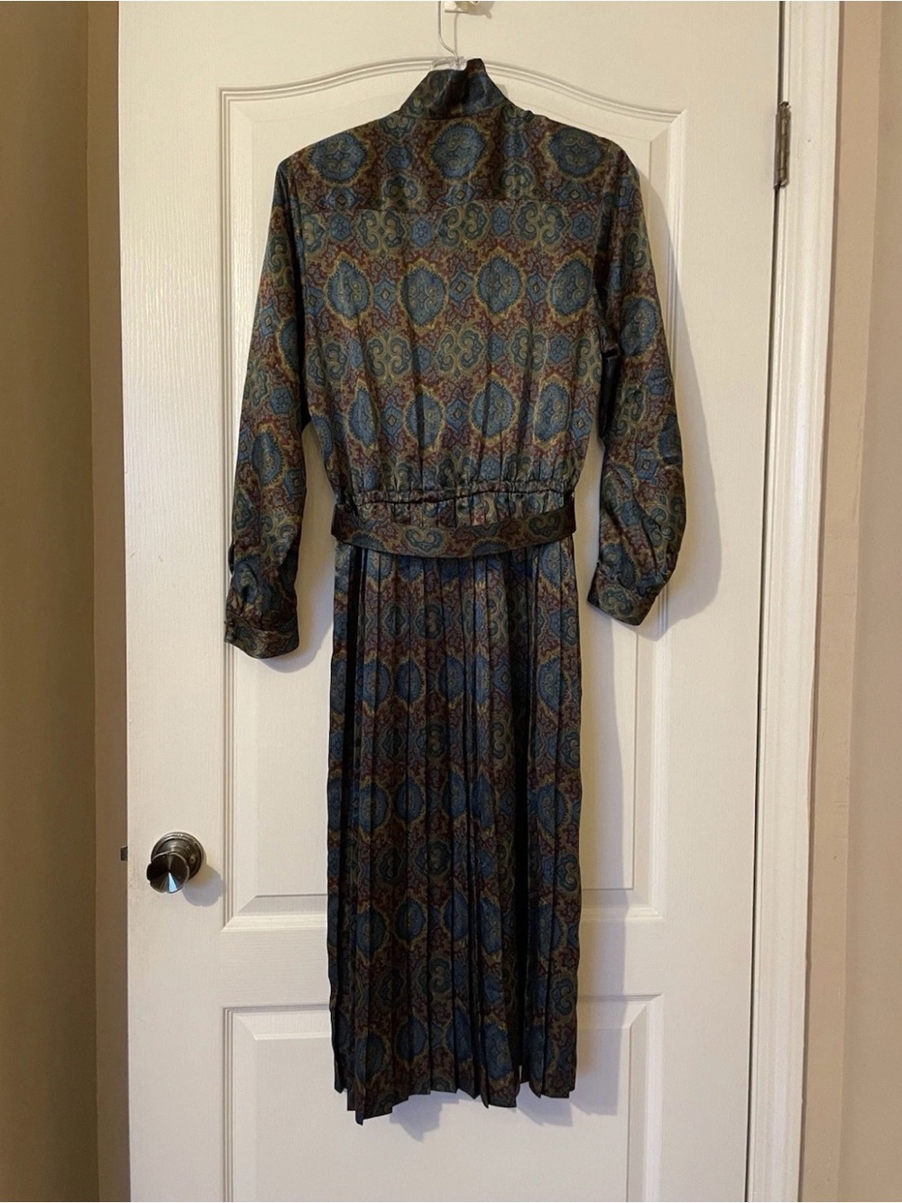 Vintage Talbots Paisley Satin Finish Pleated Midi Dress Belted Blue Petite 10 - Picture 11 of 11